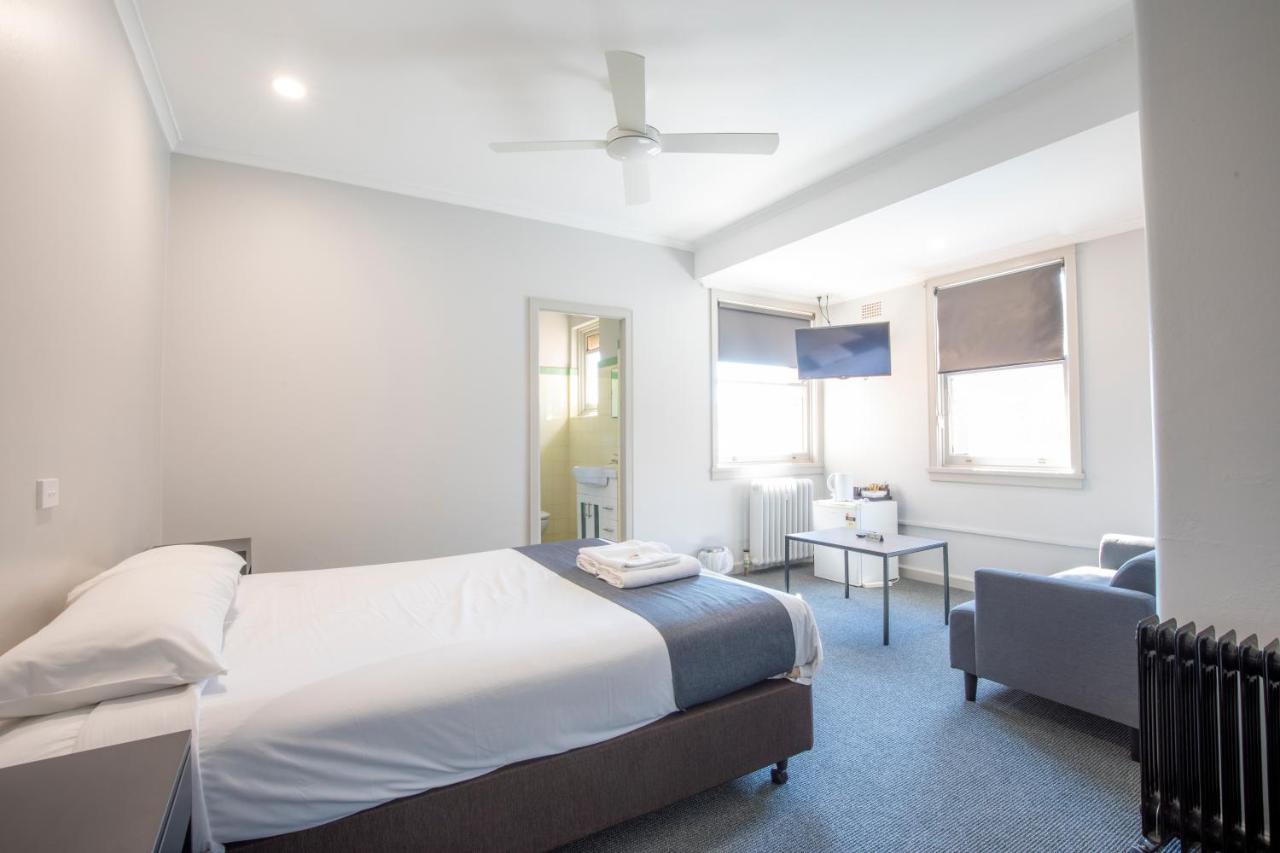 The George Hotel Bathurst Room photo